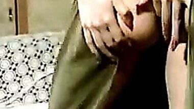 J163